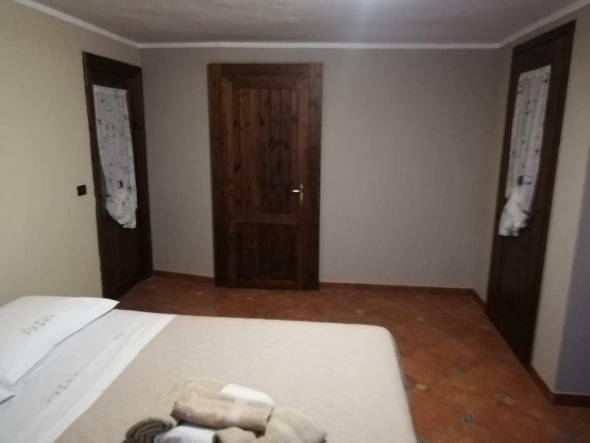 La Taverna Di Elide Aymavilles Kültér fotó