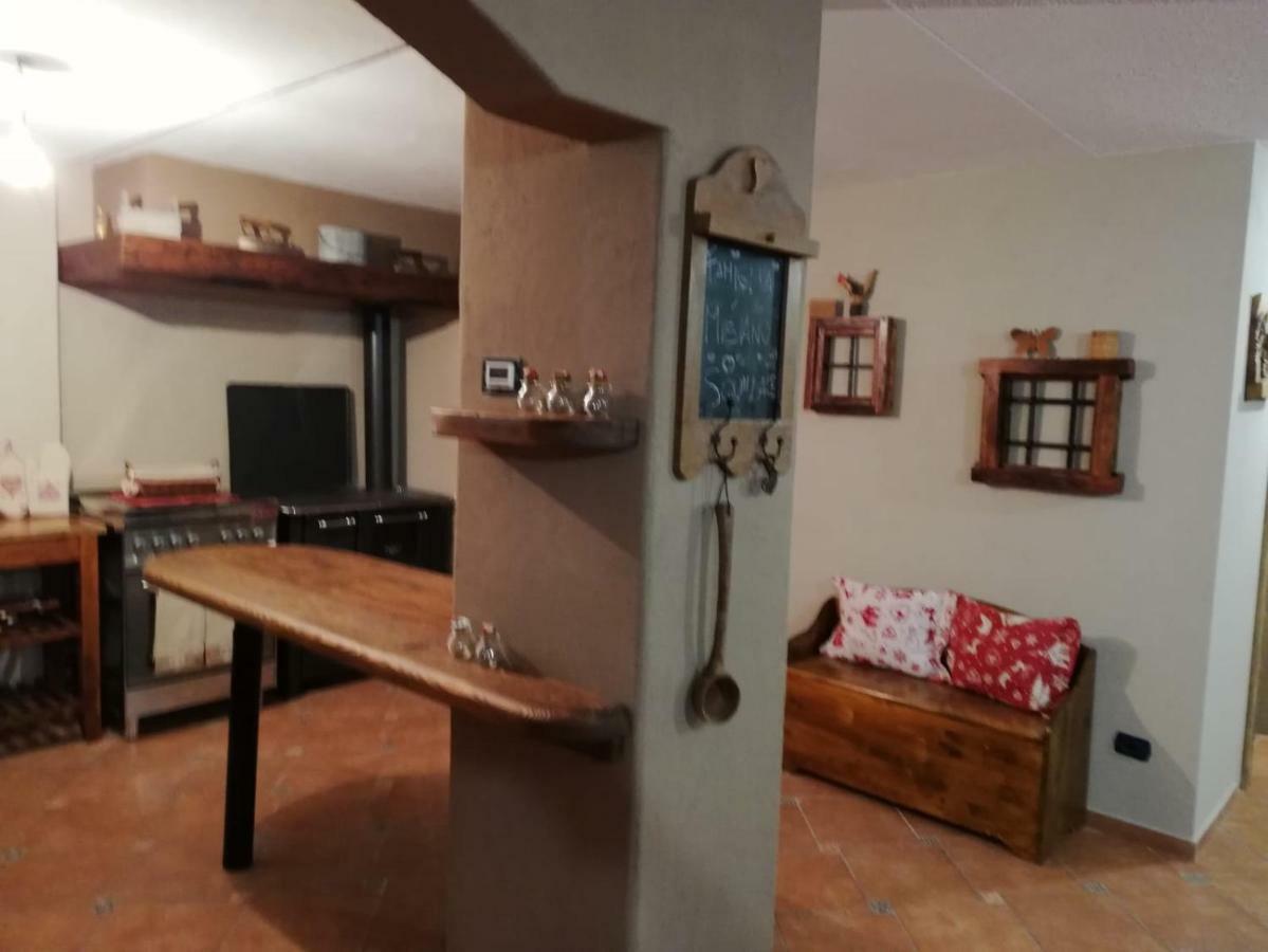 La Taverna Di Elide Aymavilles Kültér fotó