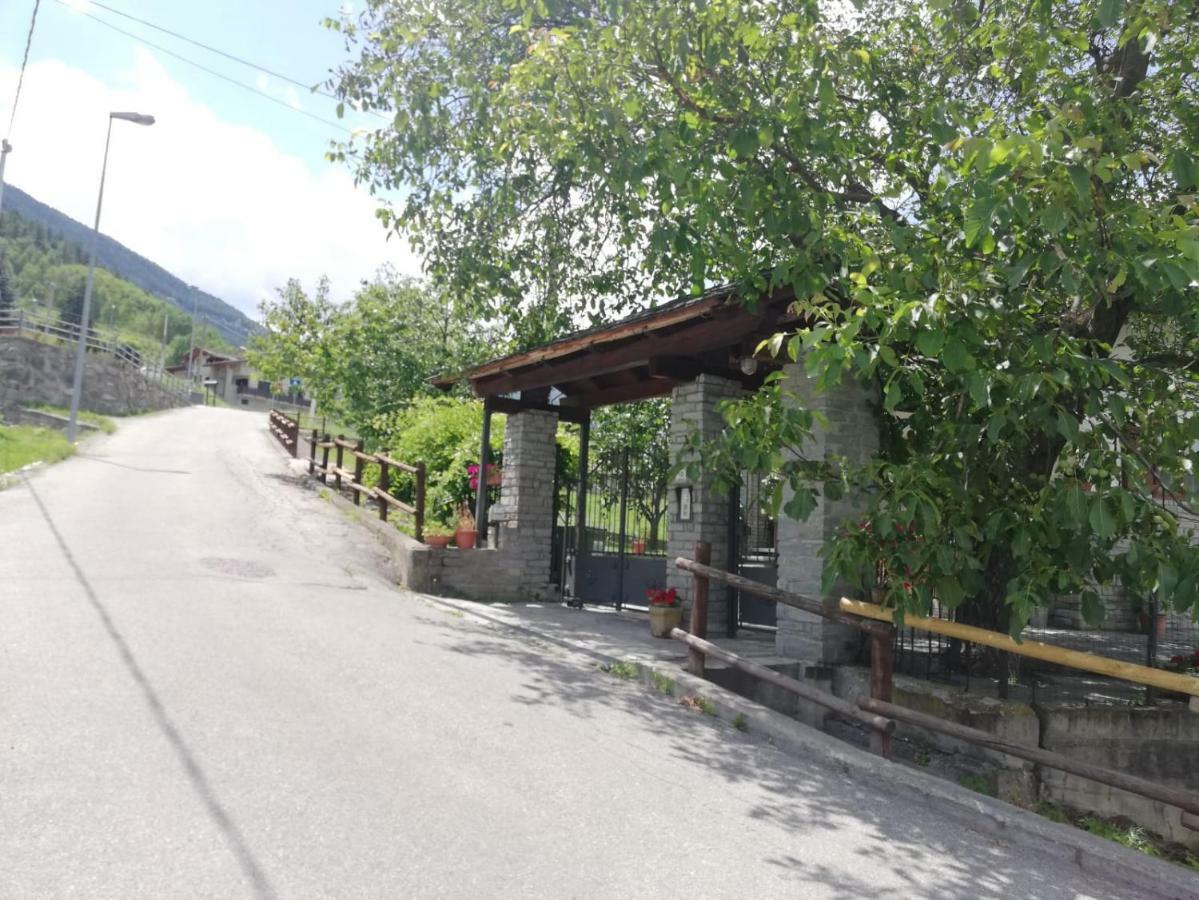 La Taverna Di Elide Aymavilles Kültér fotó