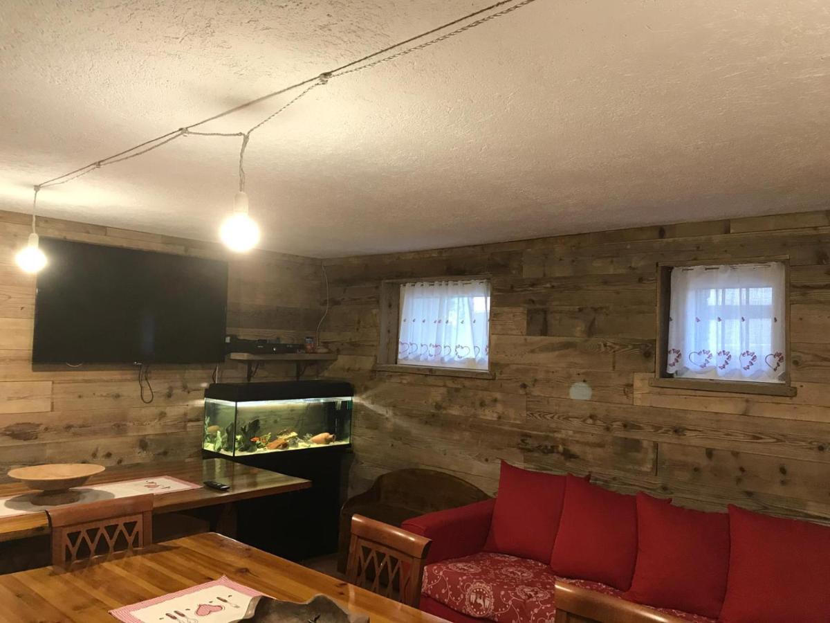 La Taverna Di Elide Aymavilles Kültér fotó
